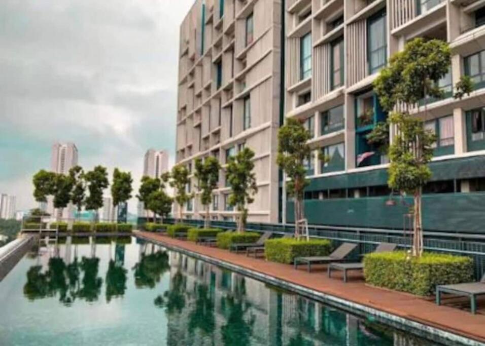 Luxury Stay-Tamarind Suite Cyber سيبرجايا المظهر الخارجي الصورة